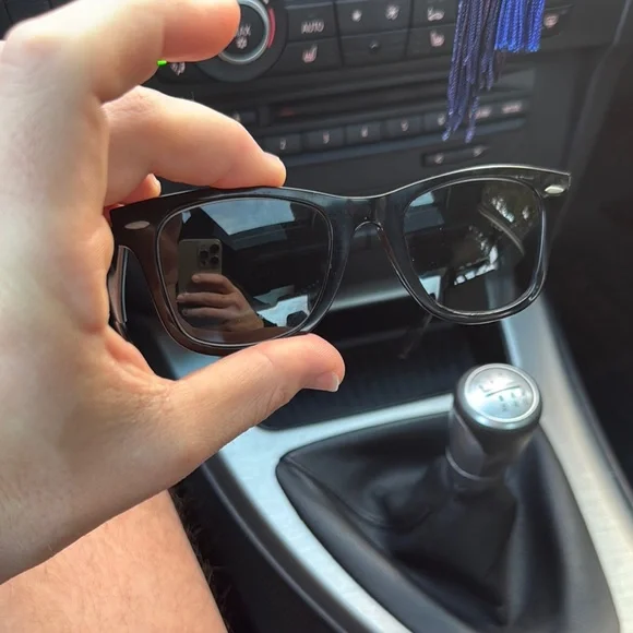 Ray-Ban Black Wayfarer Classic Sunglasses Hand Made in Italy - Picture 2 of 6